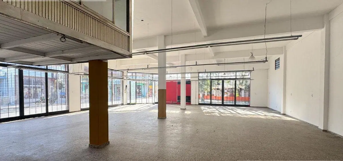 Local Comercial en venta Sobre avenida 24 en Berazategui, ideal inversor 5