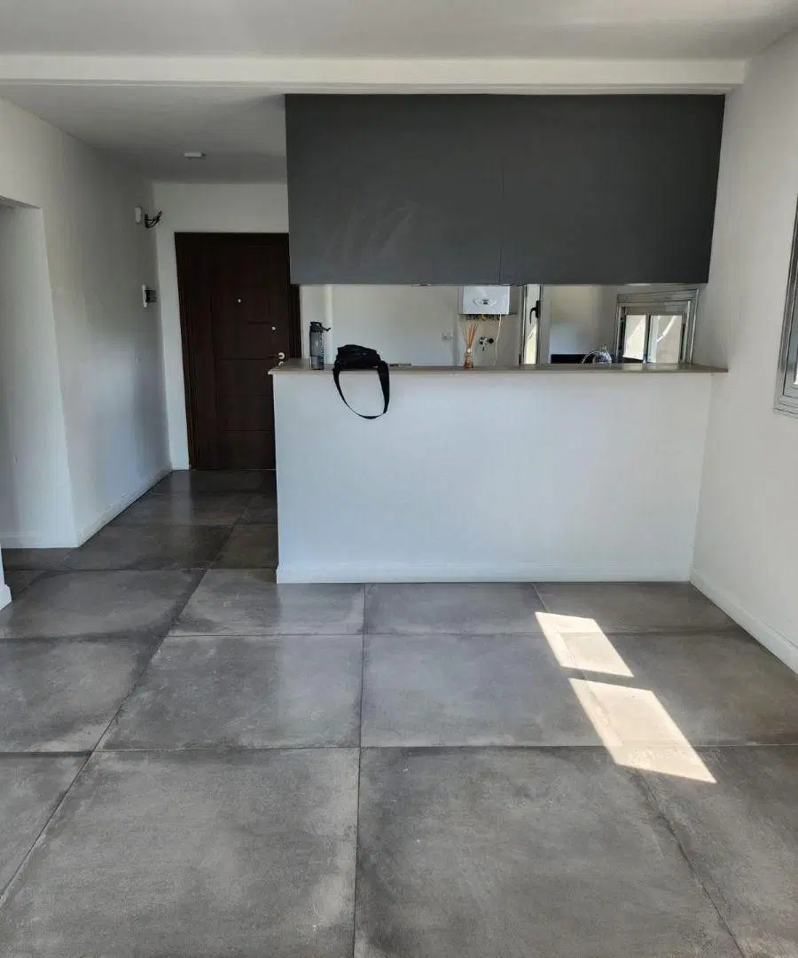 Departamento en venta de 3 Ambientes con cochera en Quilmes Centro 2
