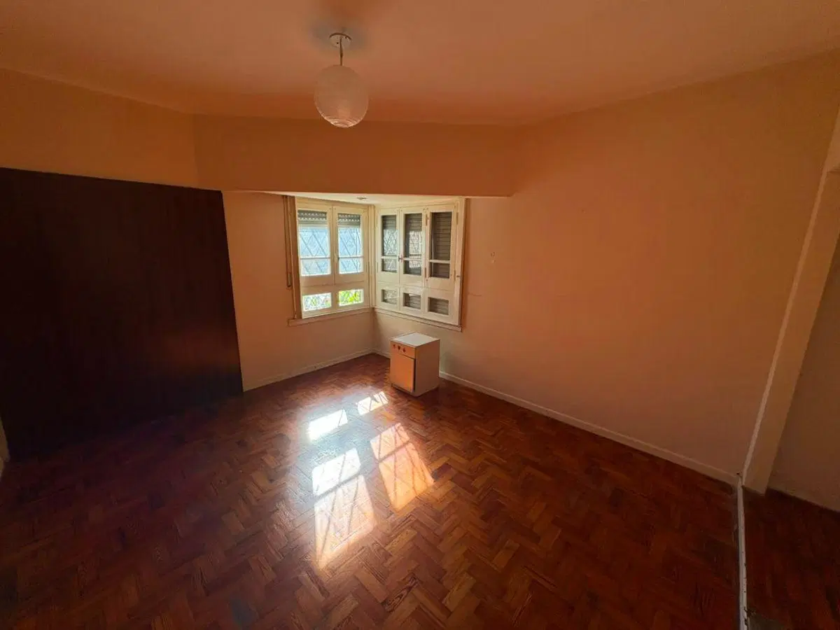 Casa de 4 Ambientes en alquiler con garage y parrilla en Quilmes 4