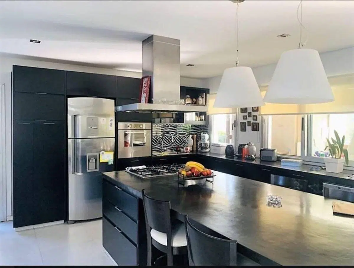 Casa en alquiler de 4 Ambientes en el Barrio La Reserva Urbana de Dorrego, Quilmes Centro 2