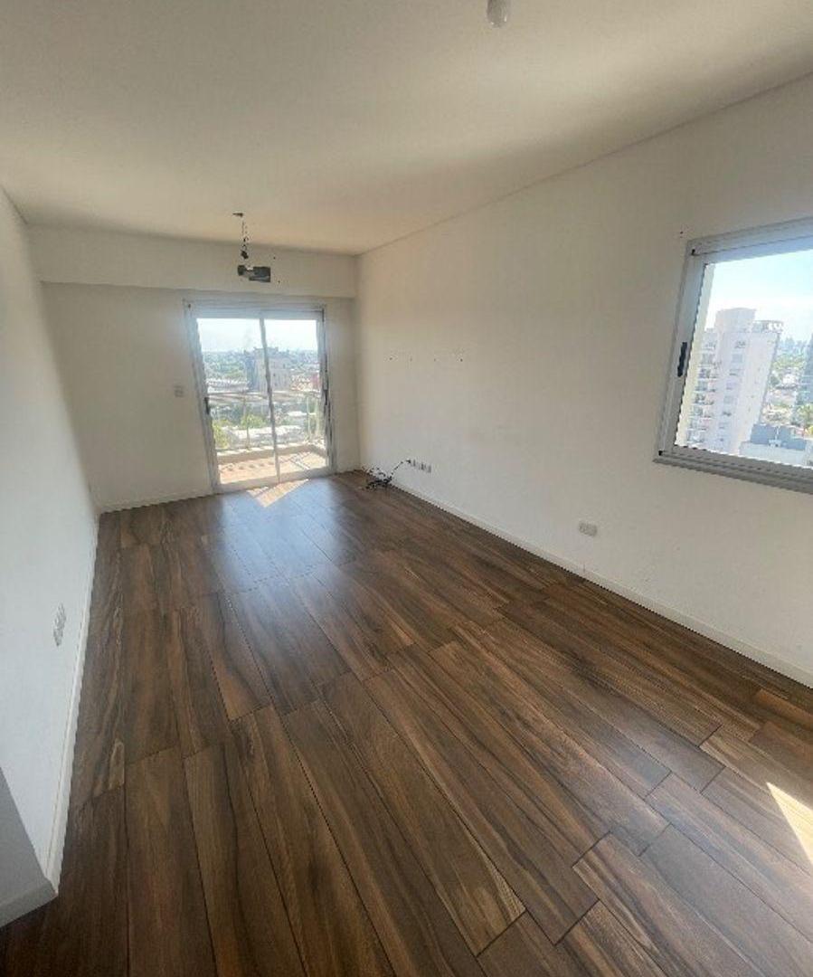 Foto de Departamento en Alquiler de 3 ambientes con terraza propia en Quilmes, imagen 1