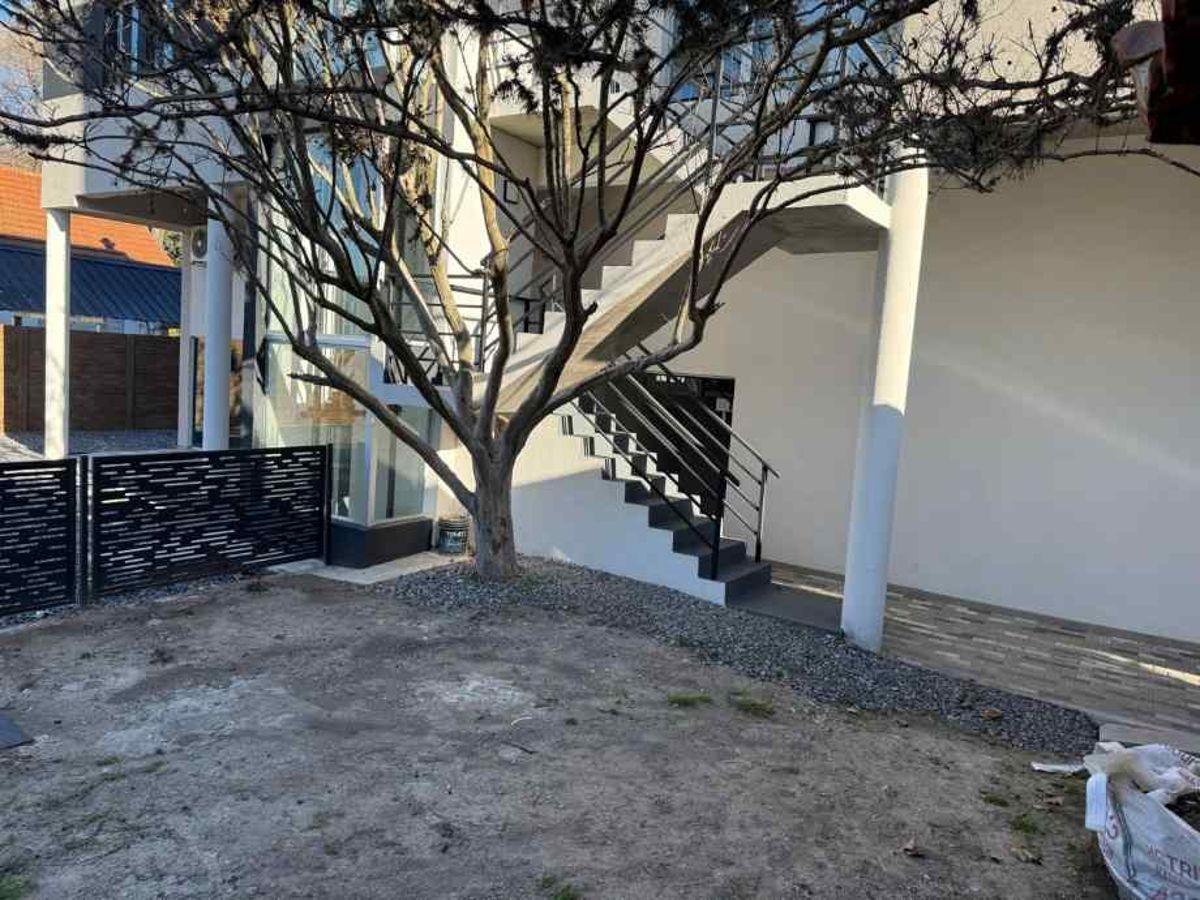 Foto de Casa en Alquiler para uso comercial frente a la estación de Ranelagh, imagen 1