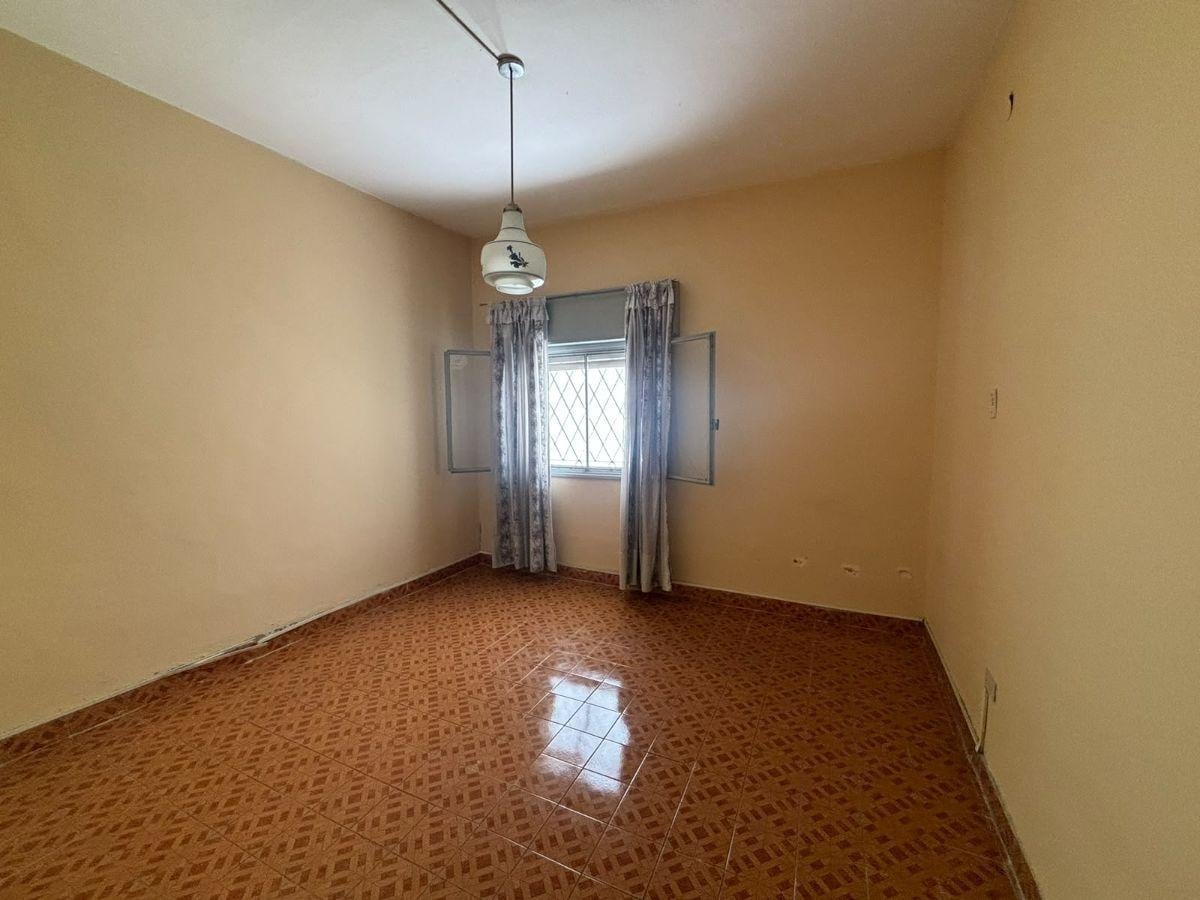 Foto de CASA EN VENTA DE 4 AMBIENTES CON PATIO EN BERAZATEGUI- APTO CRÉDITO, imagen 5