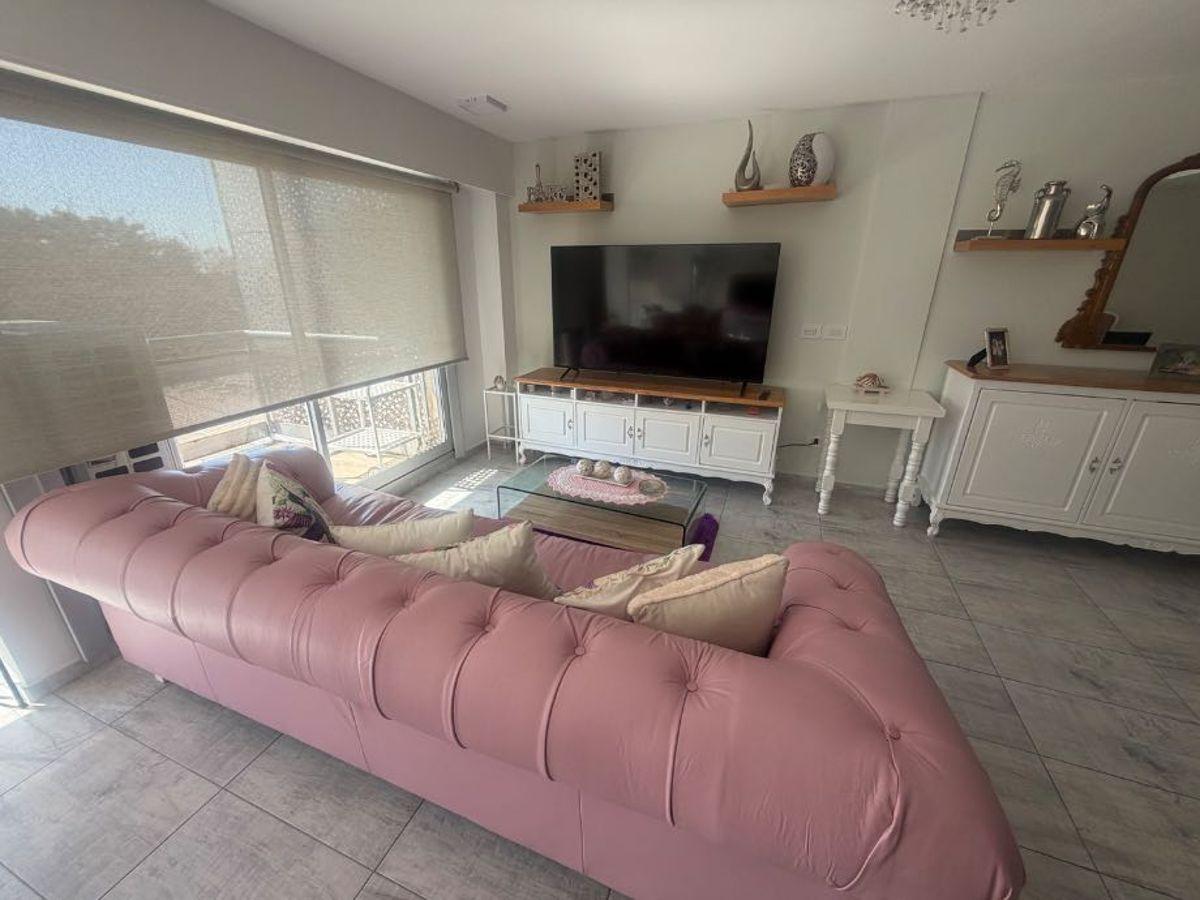 Foto de Piso en venta de 4 Ambientes con cochera en Bernal Centro, imagen 2