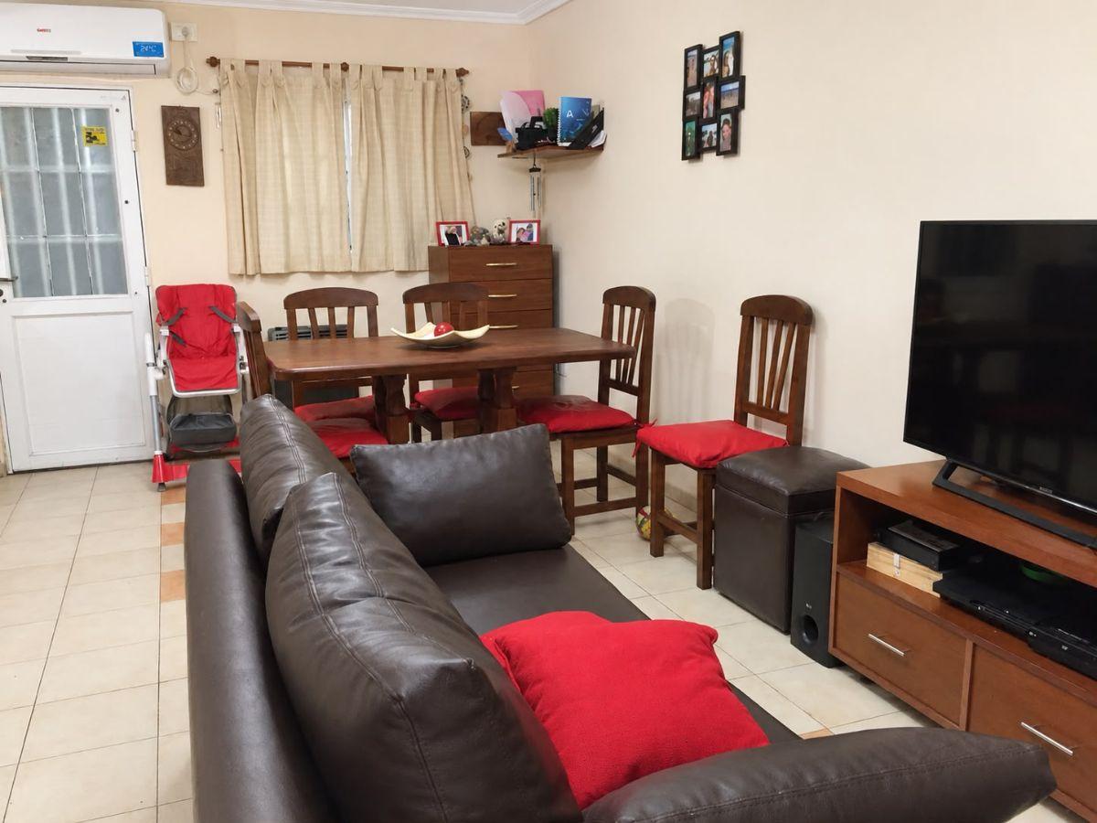 Foto de Dúplex en venta de 3 Ambientes con doble entrada para auto en, imagen 3