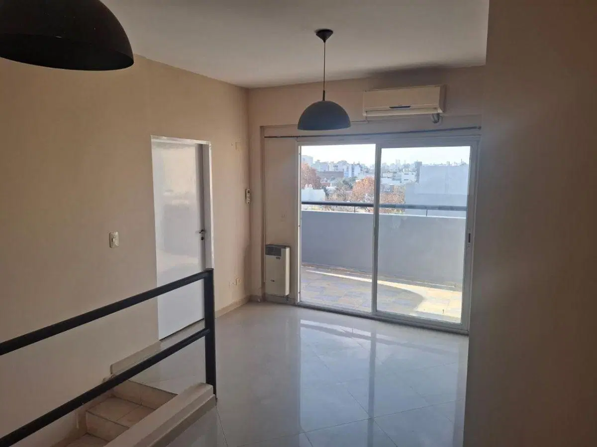 Departamento tipo duplex 2 amb 4