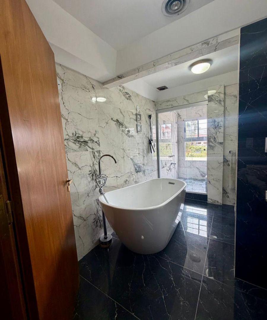 Foto de Casa de 550 m² con 6 habitaciones en venta en Villa Devoto, imagen 5