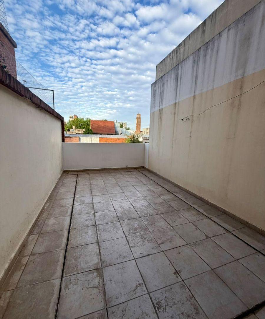 Foto de Departamento de 40 m² con balcon aterrazado de 1 ambiente en venta en, imagen 3