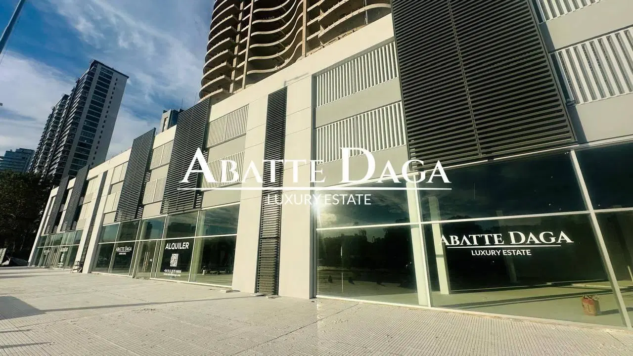 Excelente Local en Dique 1 - Importante frente y vereda - Doble Altura 2