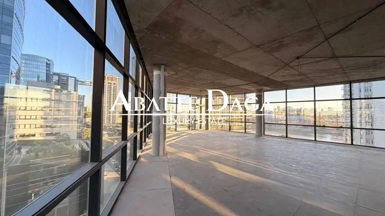 Alquiler oficina en Edificio Esmeralda, Complejo Zencity 3