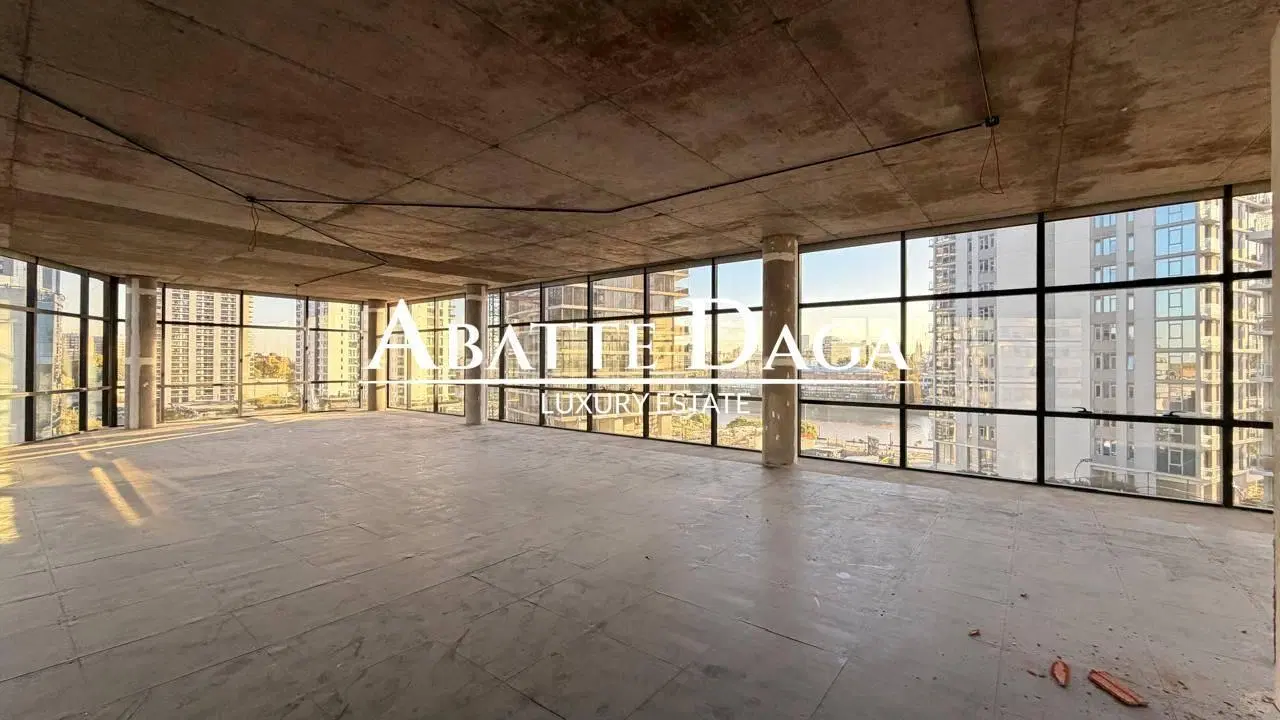 Alquiler oficina en Edificio Esmeralda, Complejo Zencity 2