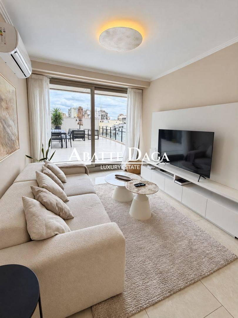 Foto de EXCLUSIVO DEPARTAMENTO DE 3 AMBIENTES CON AMPLIA TERRAZA PRIVADA Y, imagen 2