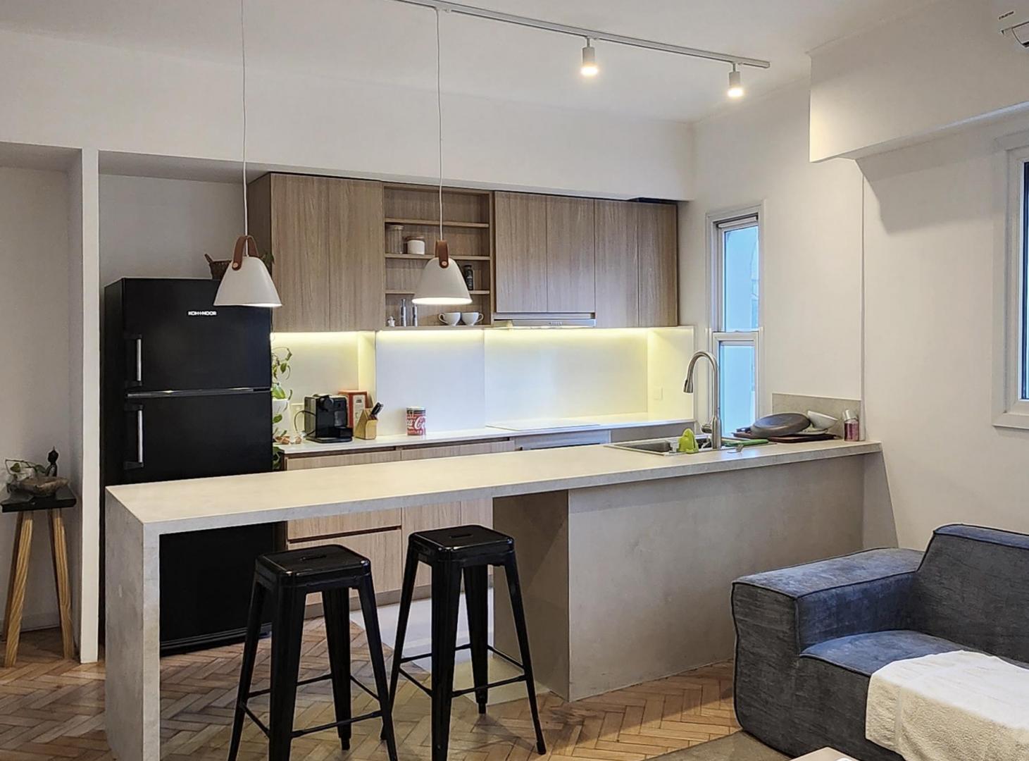 Foto de Departamento 2 Ambientes Reciclado a Nuevo en Alquiler | Av. del, imagen 1