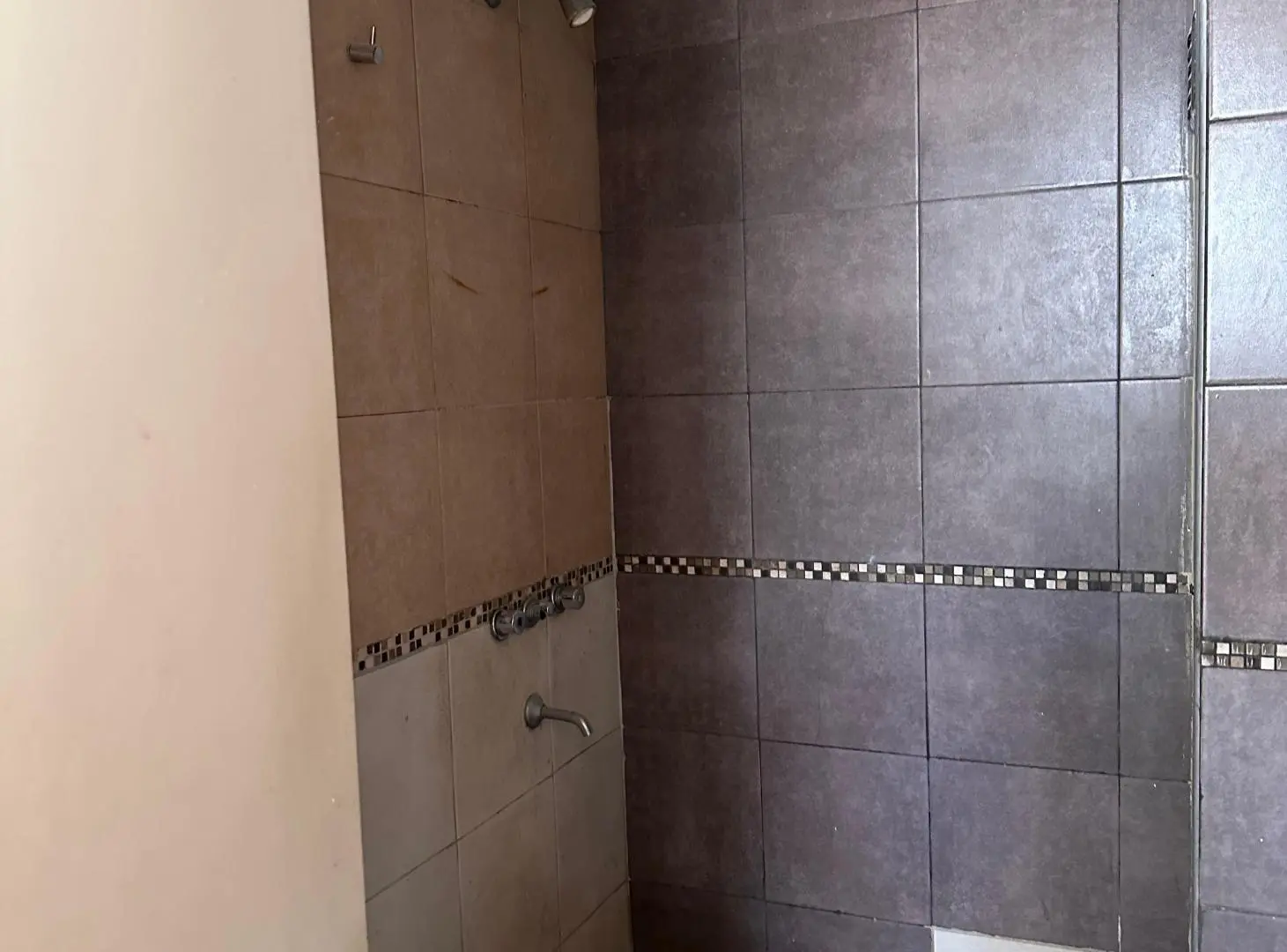 ALQUILER EN SANTA ROSA AL 1600 **1 DOR** ALBERDI FTE HOSPITAL CLINICA 5