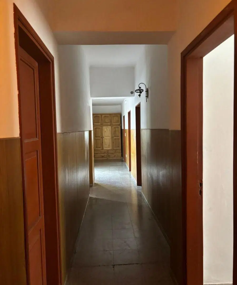 VENTA Casa a Reciclar con Gran Terreno – Alto Potencial de Desarrollo Barrio Juniors 2