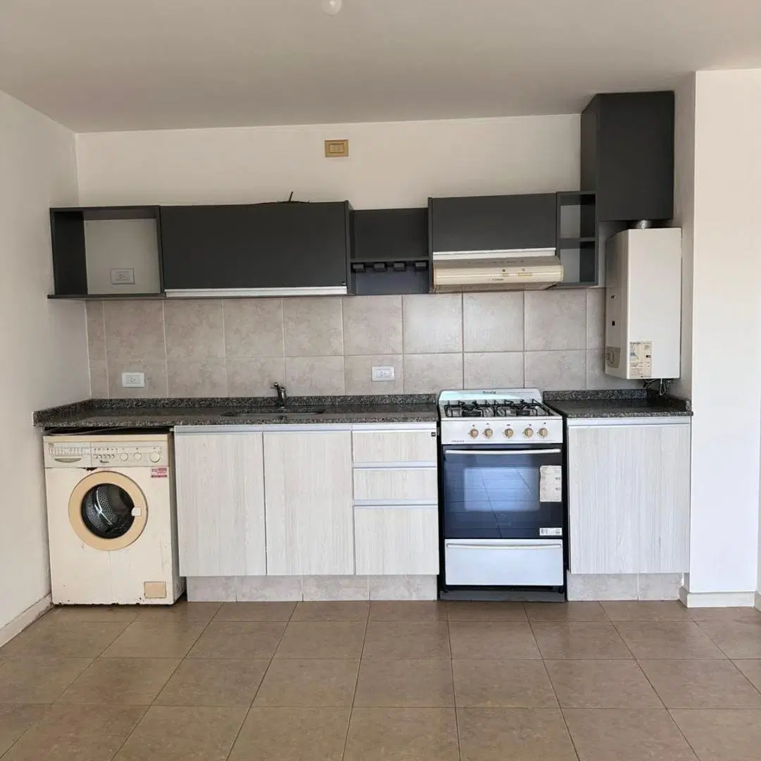 VENTA EN JOSE RAMIREZ ARELLANO AL 600 **1 DOR** ALTA CORDOBA 4