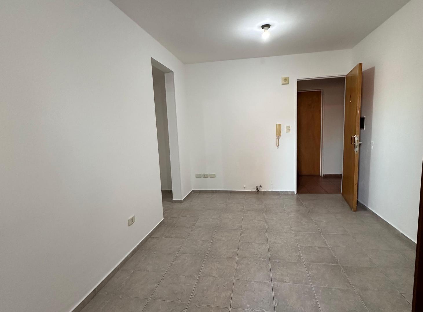 Foto de DEPARTAMENTO EN ALQUILER DEAN FUNES AL 1900 ALBERDI BALCON, imagen 5