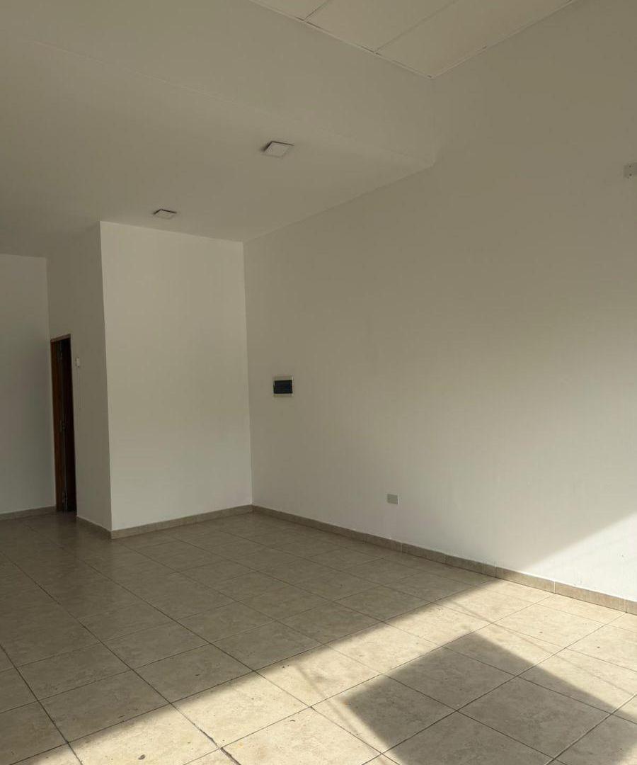 Foto de ALQUILER LOCAL COMERCIAL SOBRE AV. GOYCOECHEA, imagen 5