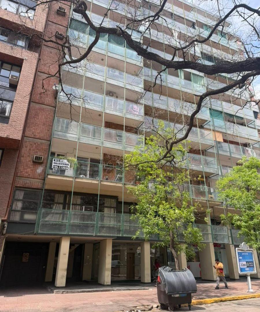 Foto de COCHERA EN VENTA SOBRE FIGUEROA ALCORTA, imagen 1