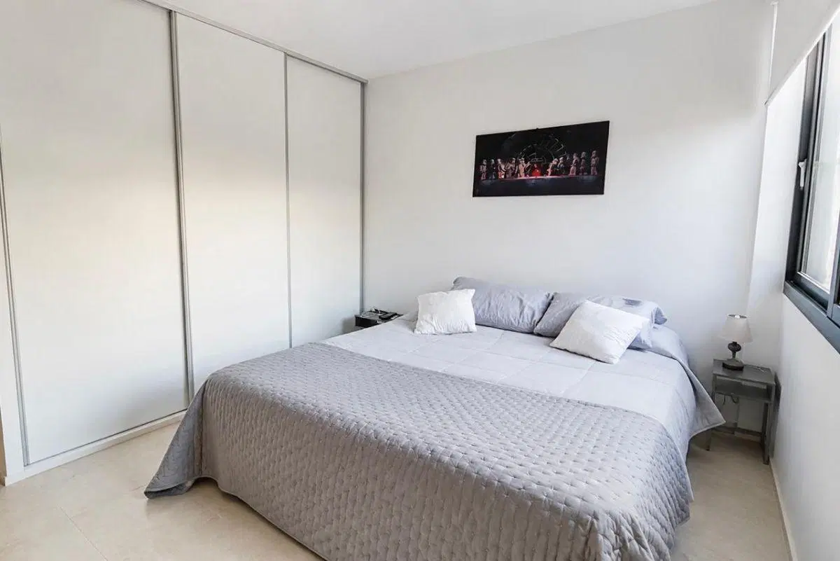 DEPARTAMENTO AL FRENTE CON COCHERA EN CASTELAR - EXCELENTE UBICACIÓN 3
