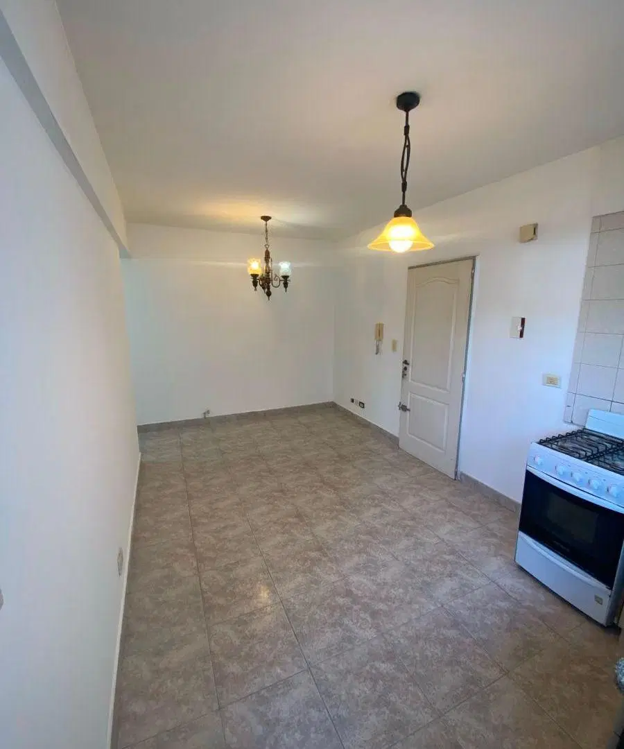 ALQUILER DEPARTAMENTO 3 AMBIENTES CON COCHERA Y BALCON 1