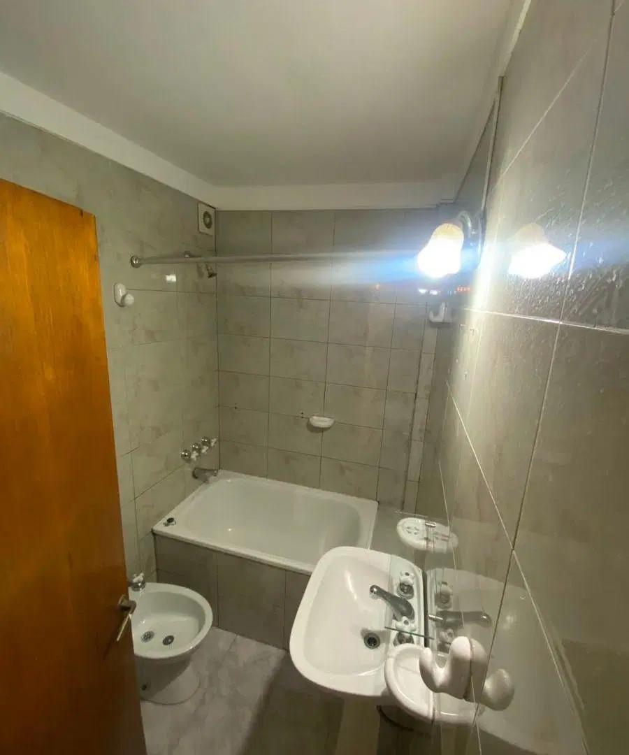 ALQUILER DEPARTAMENTO 3 AMBIENTES CON COCHERA Y BALCON 3