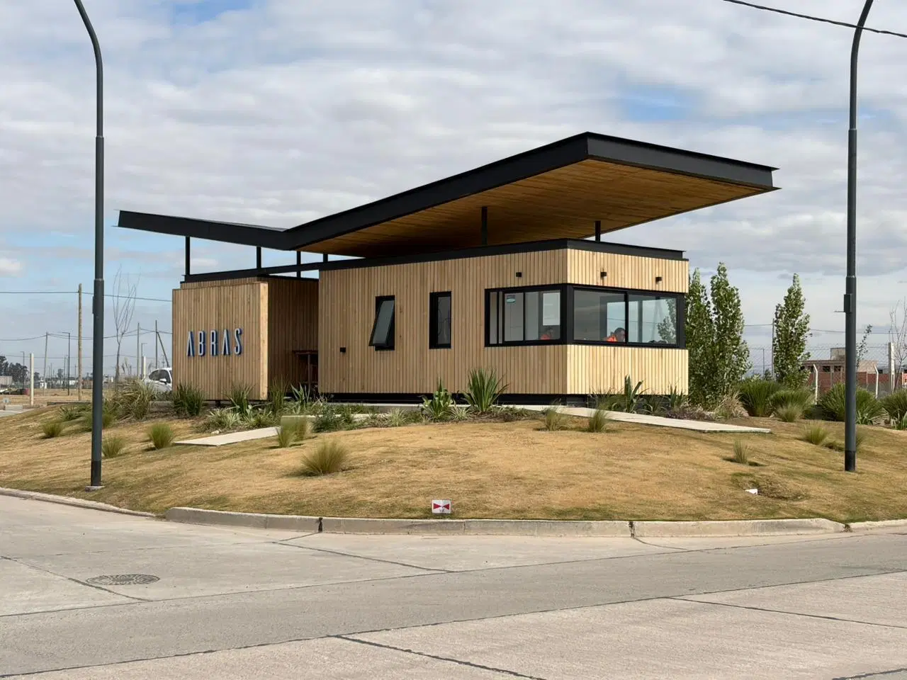 LOTE RESIDENCIAL A LA VENTA 2