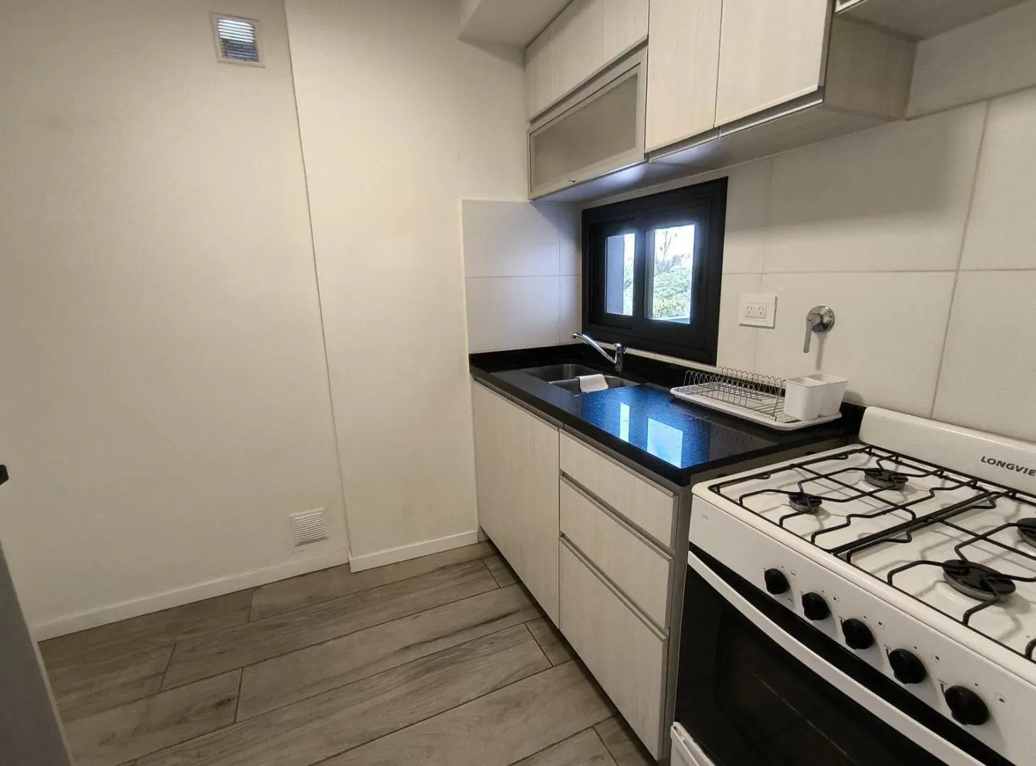 DEPARTAMENTO SEMI-AMOBLADO - 1 DORMITORIO - NUEVA CORDOBA 5