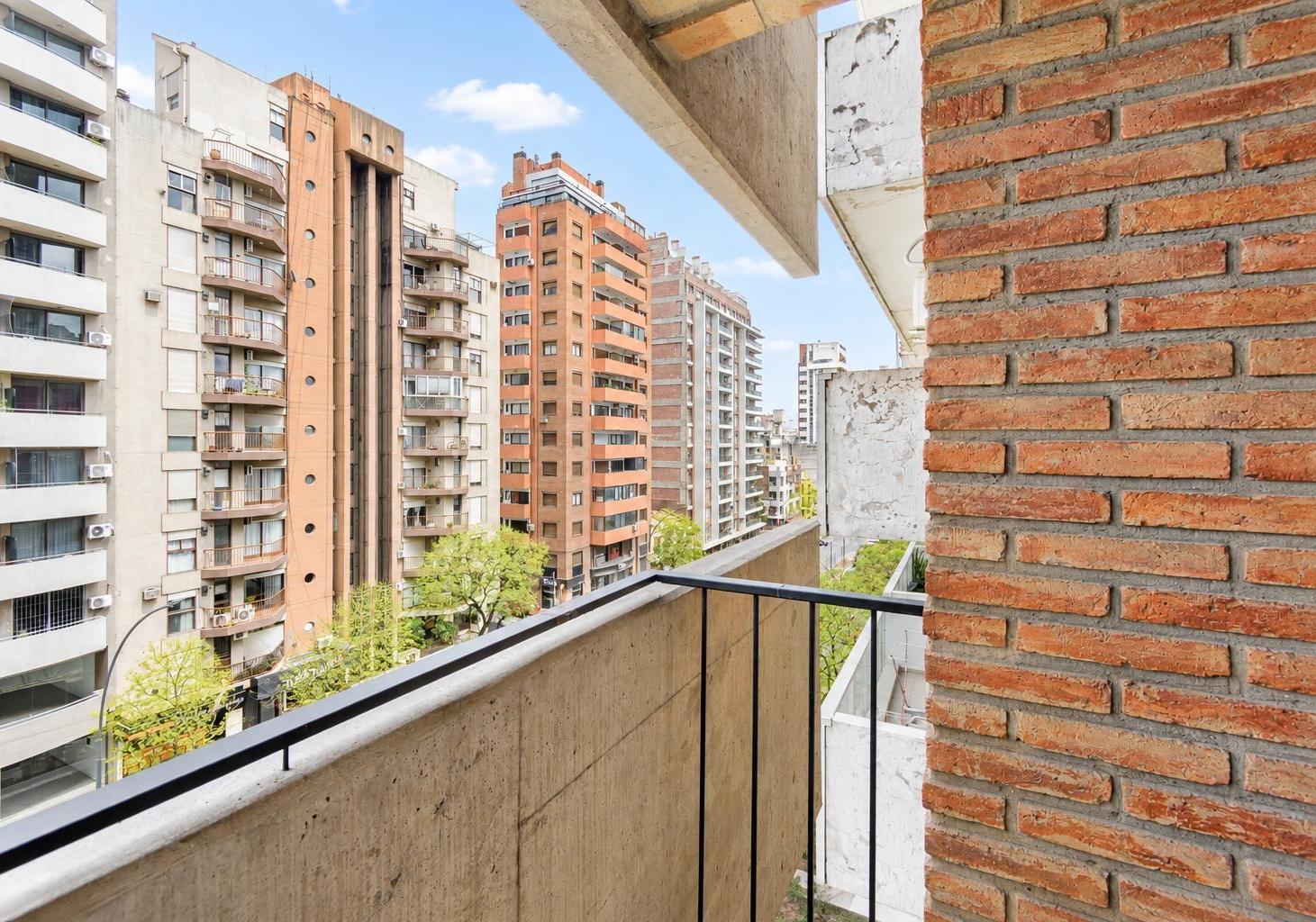 Foto de Departamento moderno con balcón y escritura., imagen 2