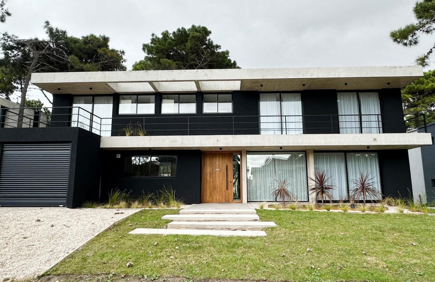 Casa en venta en Pinamar A ESTRENAR - Pioneros