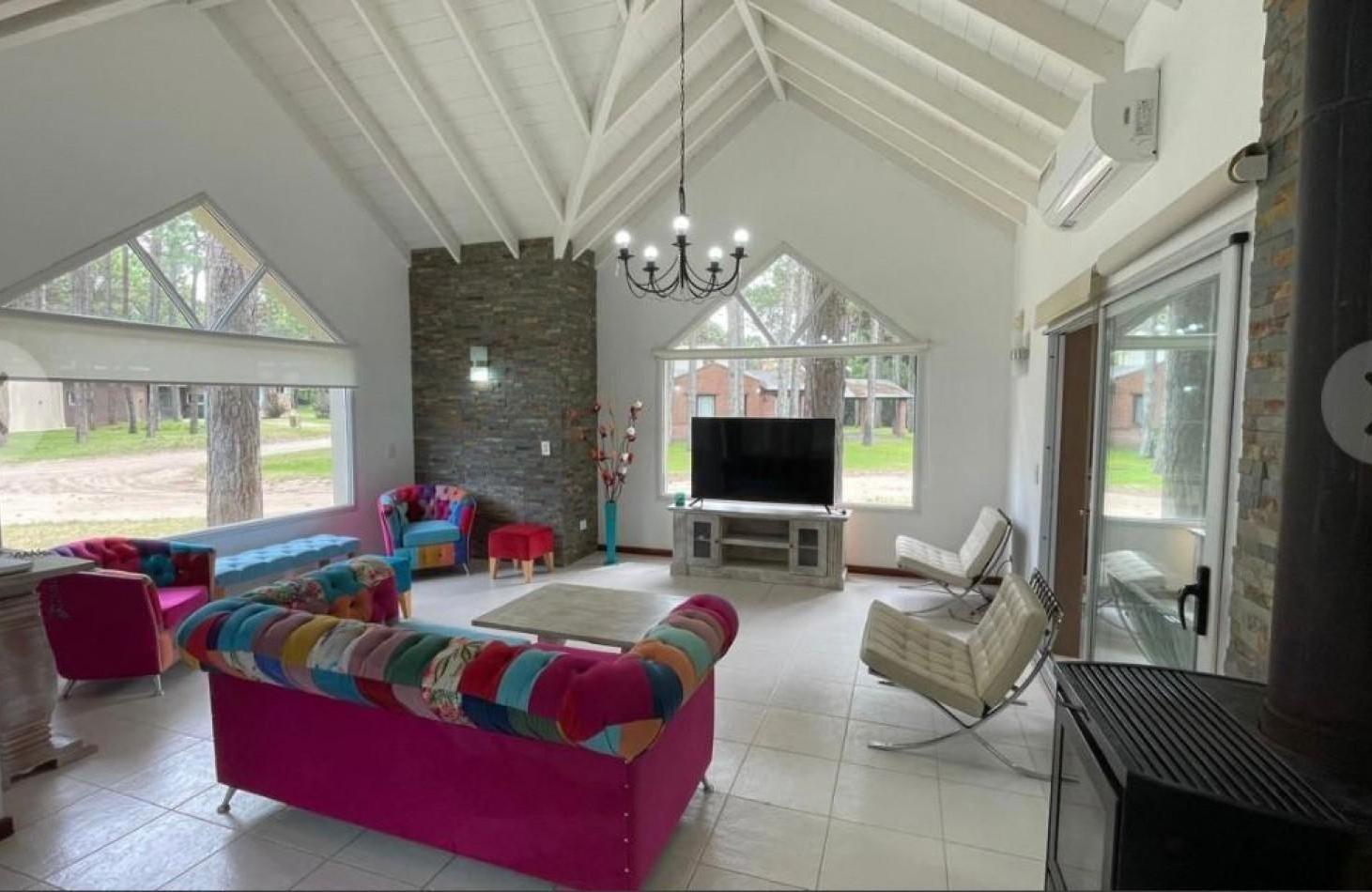 Foto de Casa en Alquiler en Pinamar - Zona Aromos, imagen 1
