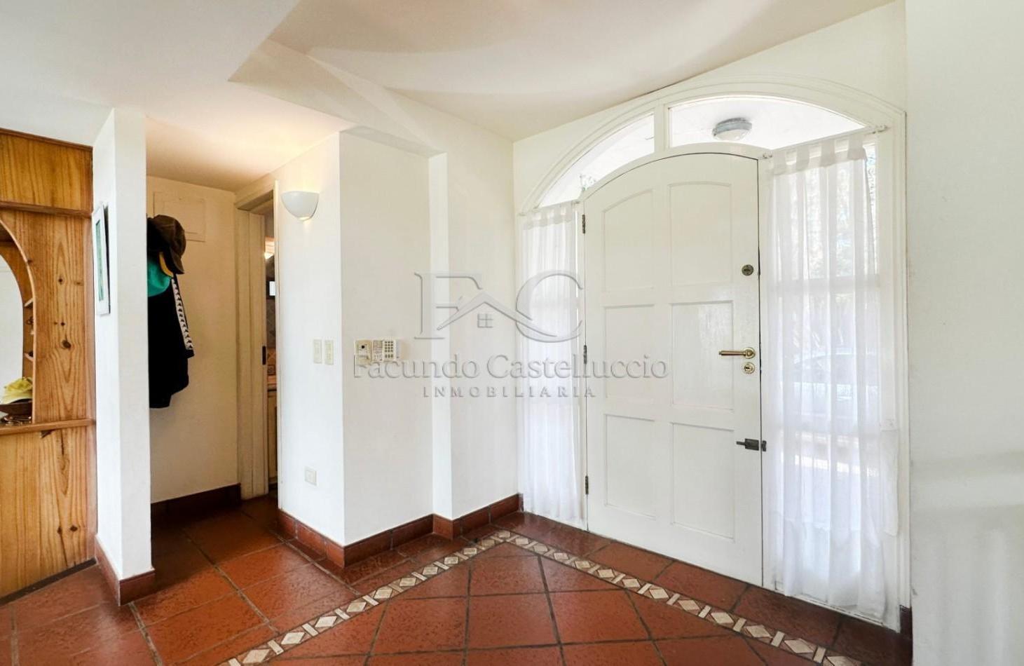 Foto de Casa en alquiler en Pinamar - Zona Golf VIejo., imagen 1
