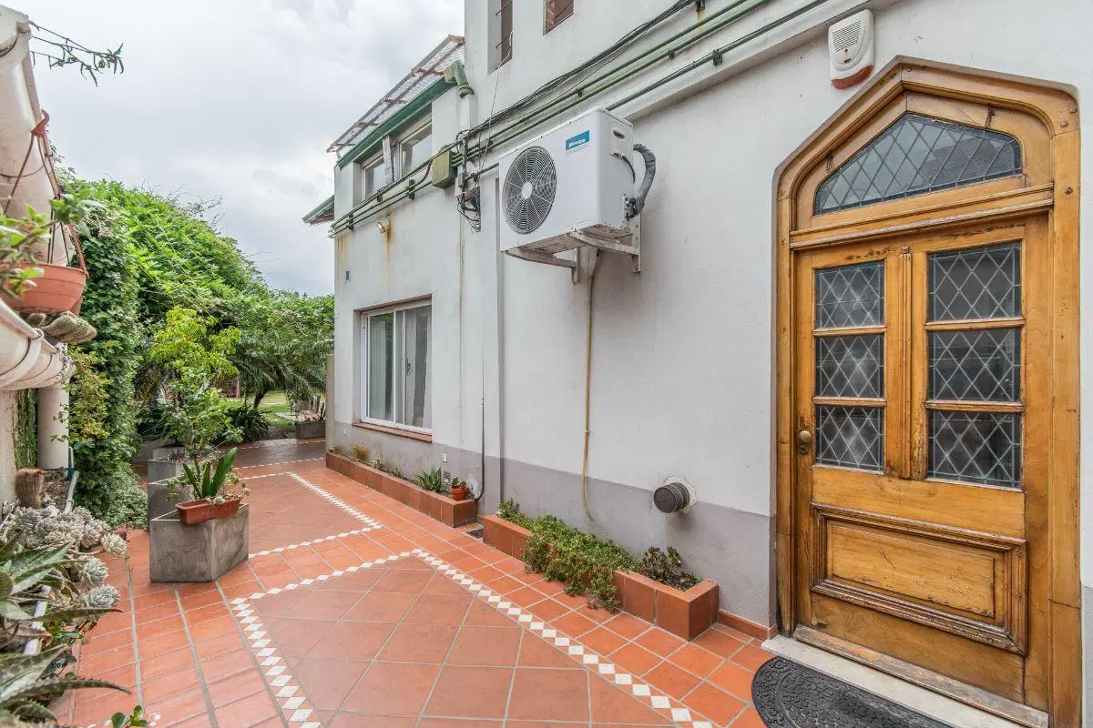 CASA EN VENTA EN WILDE 5 AMBIENTES HABITACIONES EN SUITE 4