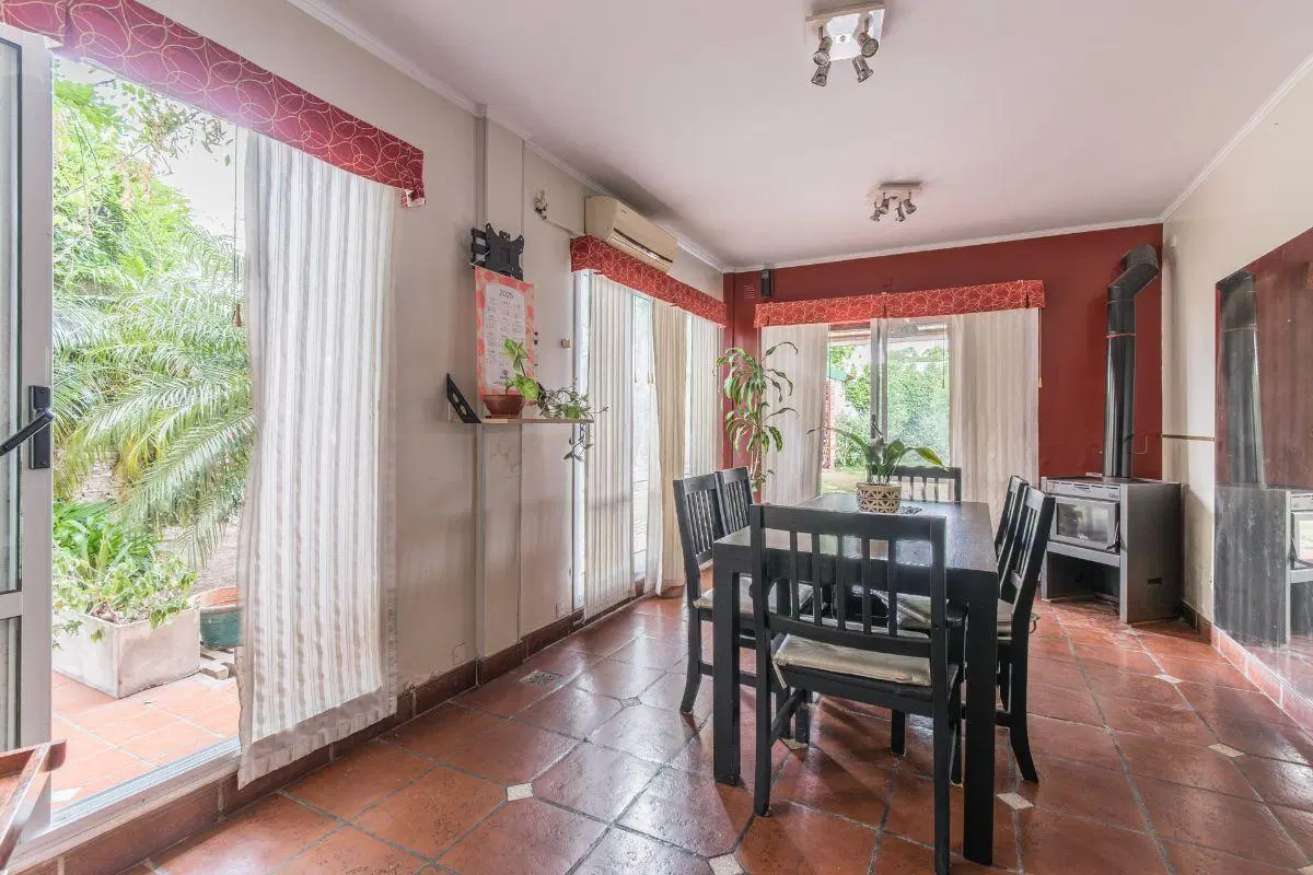 CASA EN VENTA EN WILDE 5 AMBIENTES HABITACIONES EN SUITE 5