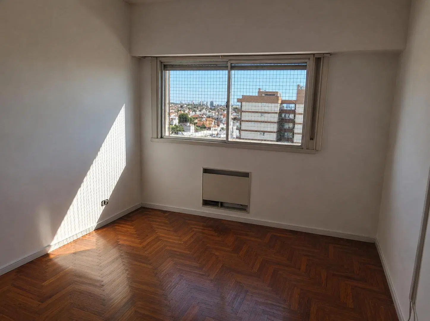 Departamento 3 ambientes en alquiler /piso alto /Wilde Centro 4
