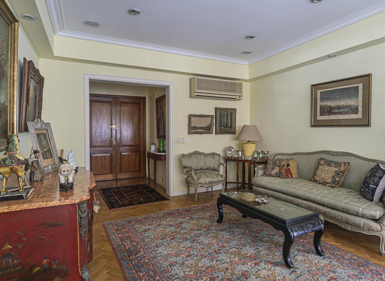 Foto de Departamento | Venta | Recoleta | 7 ambientes | Patio, imagen 3