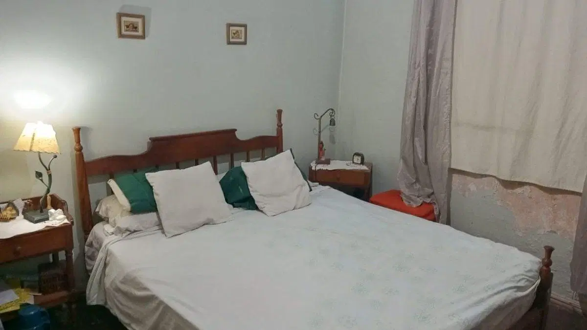 VENTA- CASA EN BLOCK CON LOCALES- CIUDADELA 4
