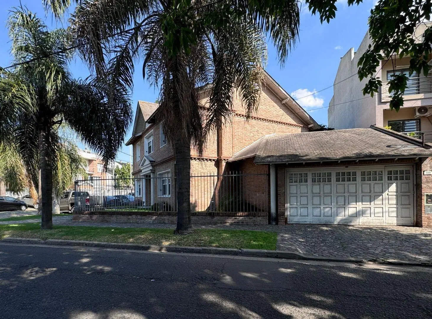 Venta Casa 5 ambientes en Ramos Mejia 2