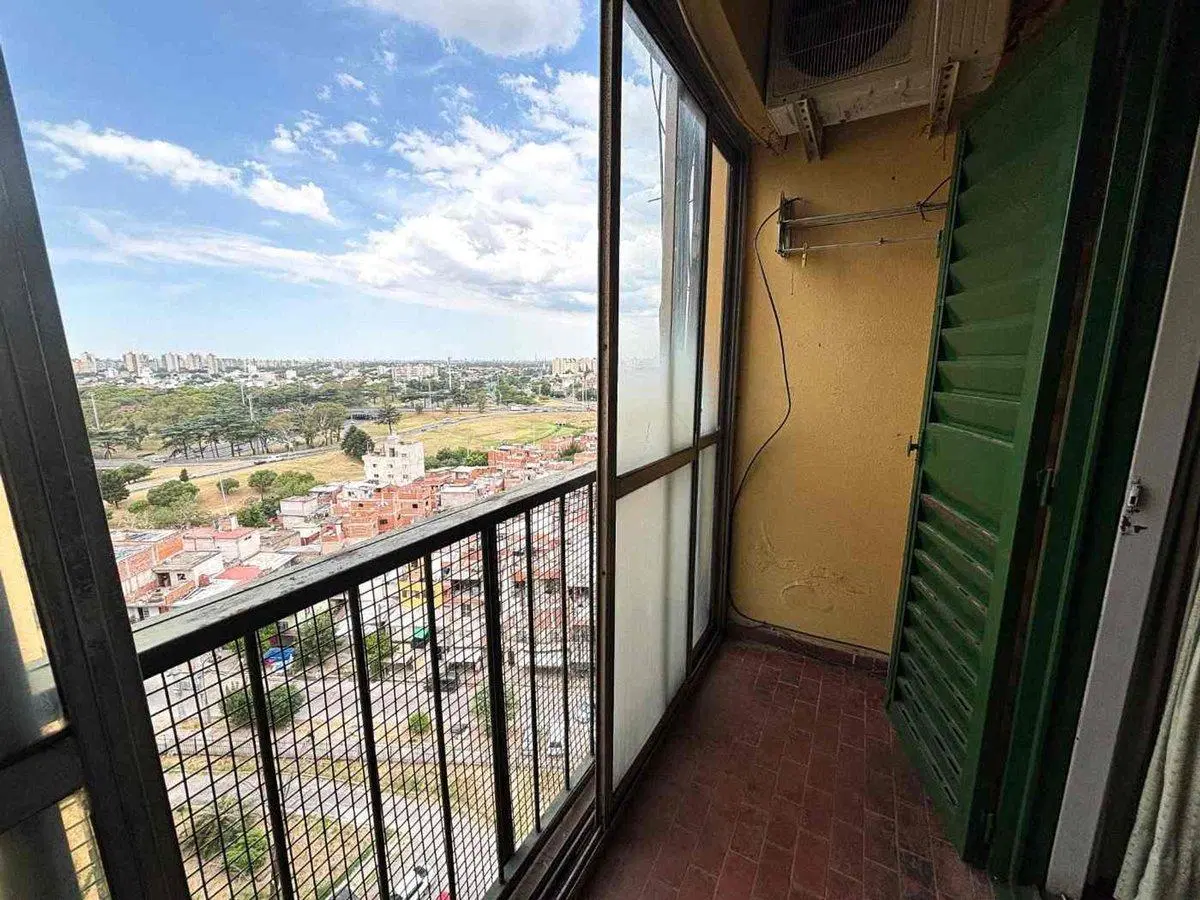 VENTA-DPTO 4 AMB CON BALCON-CIUDAD MADERO 4