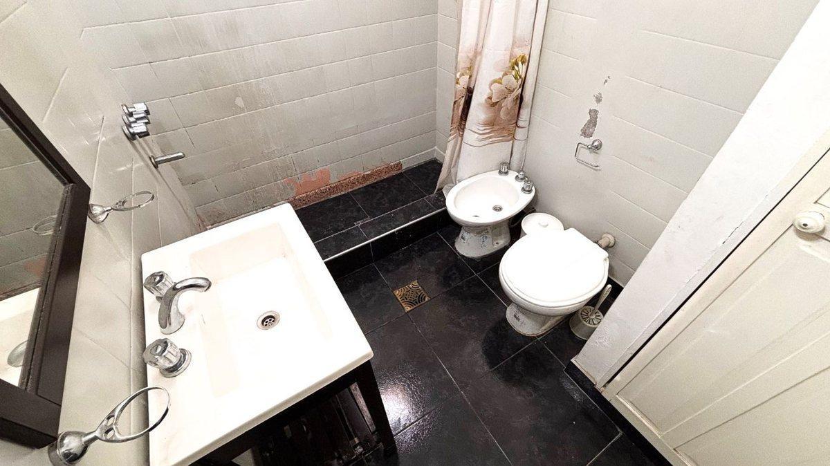Foto de VENTA-CASA 3 AMB CON COCHERA Y PILETA-SAN JUSTO, imagen 4