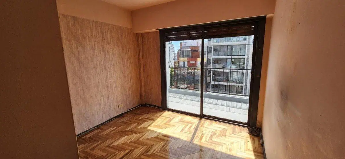 VENTA DEPARTAMENTO 4 AMBIENTES FLORES 2