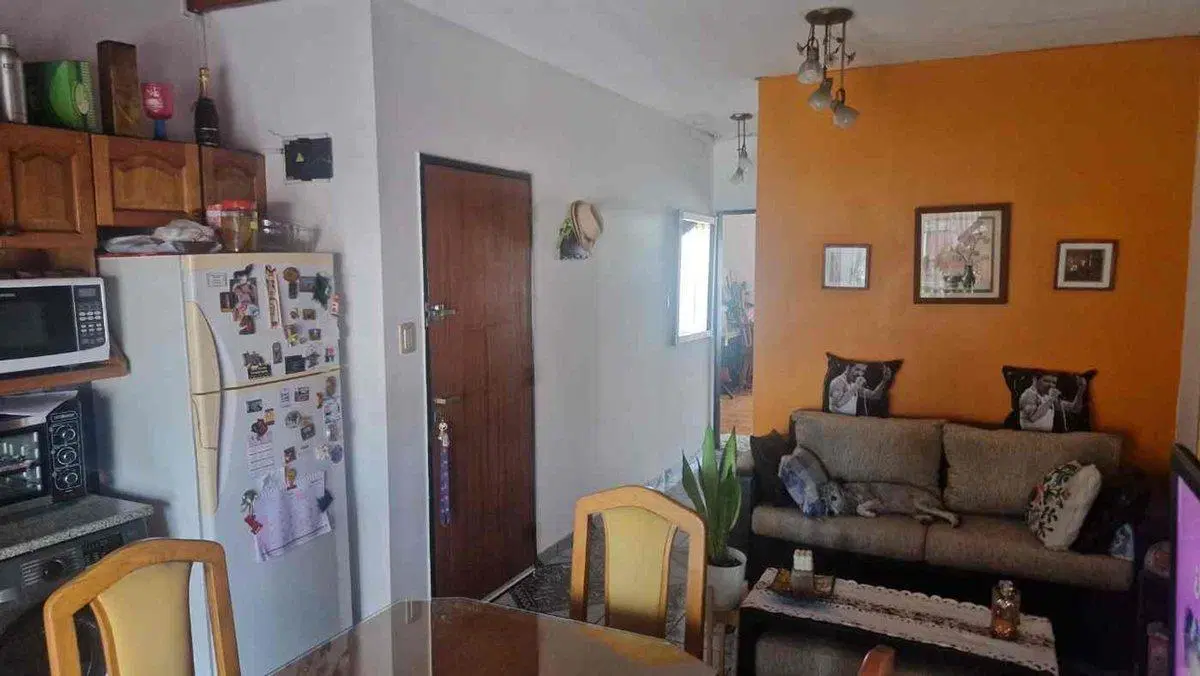 Venta Depto. 2 Amb con Coch y Altillo-Avellaneda 4