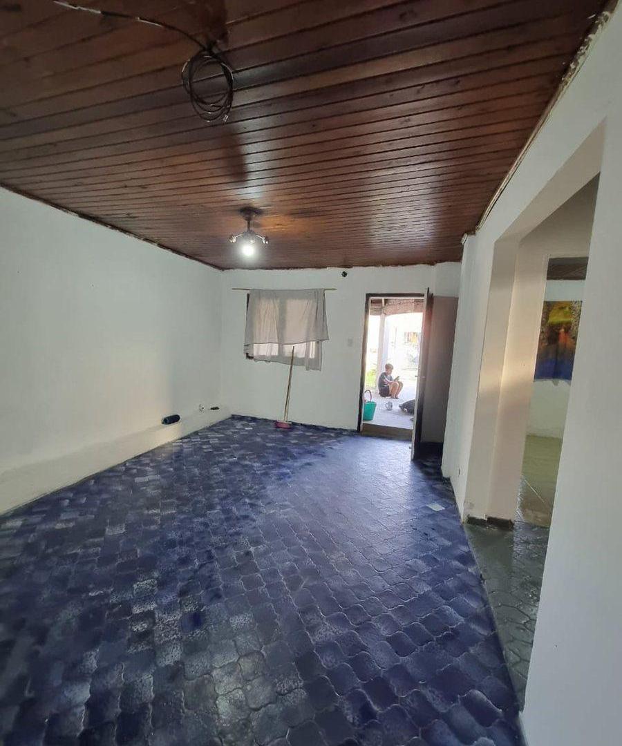 Foto de VENTA CASA 5 AMB -PATIO-JARDIN-GARAGE-MALVINAS ARG, imagen 4