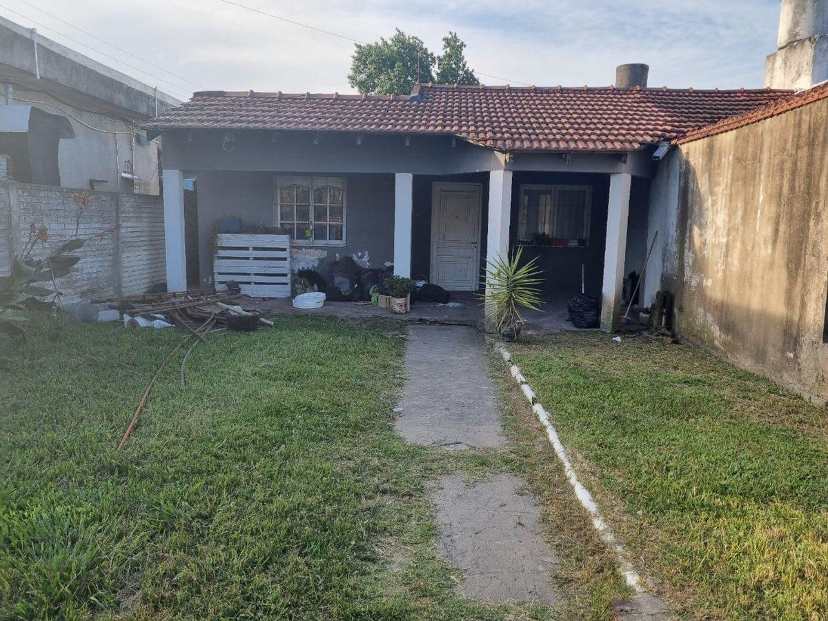 Foto de VENTA CASA 5 AMB -PATIO-JARDIN-GARAGE-MALVINAS ARG, imagen 5