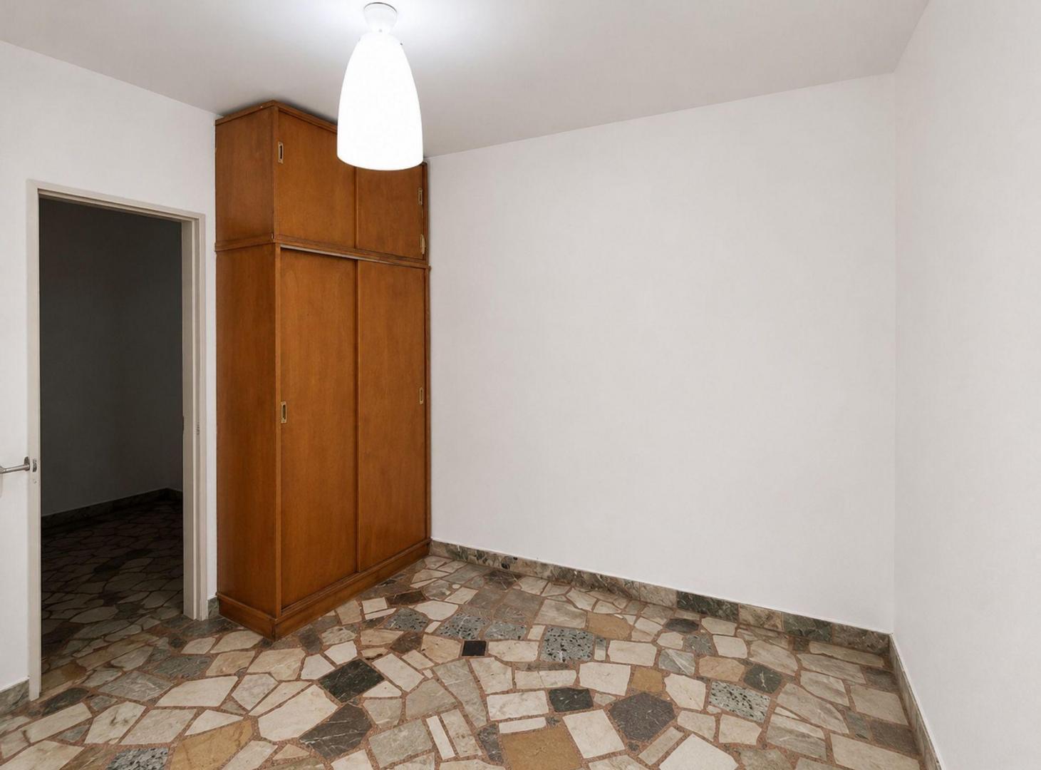 Foto de VENTA PH 3 AMB CON GALPON O COCHERA, LOM. DEL MIR., imagen 4