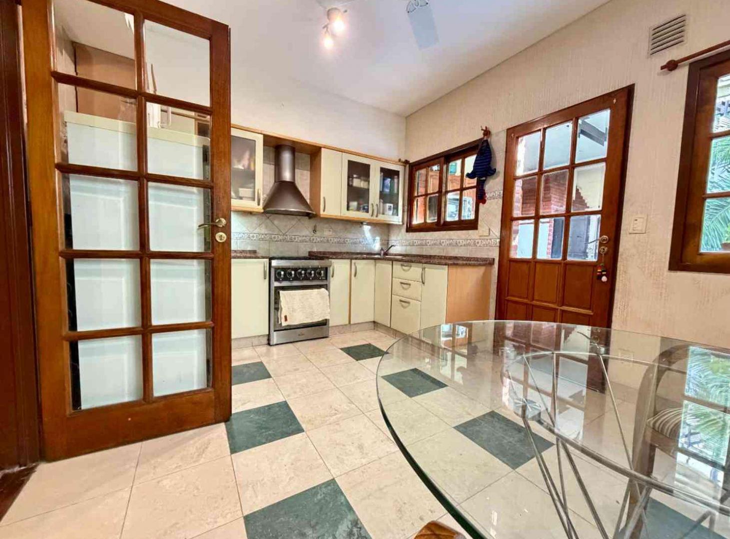 Foto de VENTA CASA 4 AMBIENTES, COCHERA 2 AUTOS MATADEROS, imagen 4