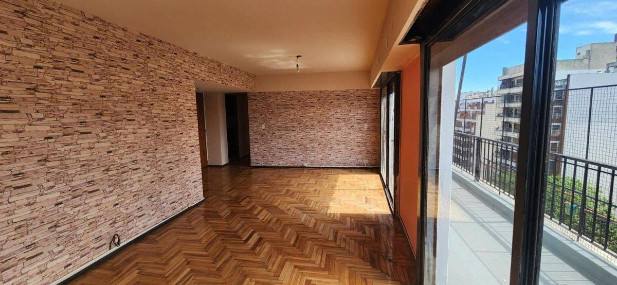 Foto de VENTA DEPARTAMENTO 4 AMBIENTES FLORES, imagen 4