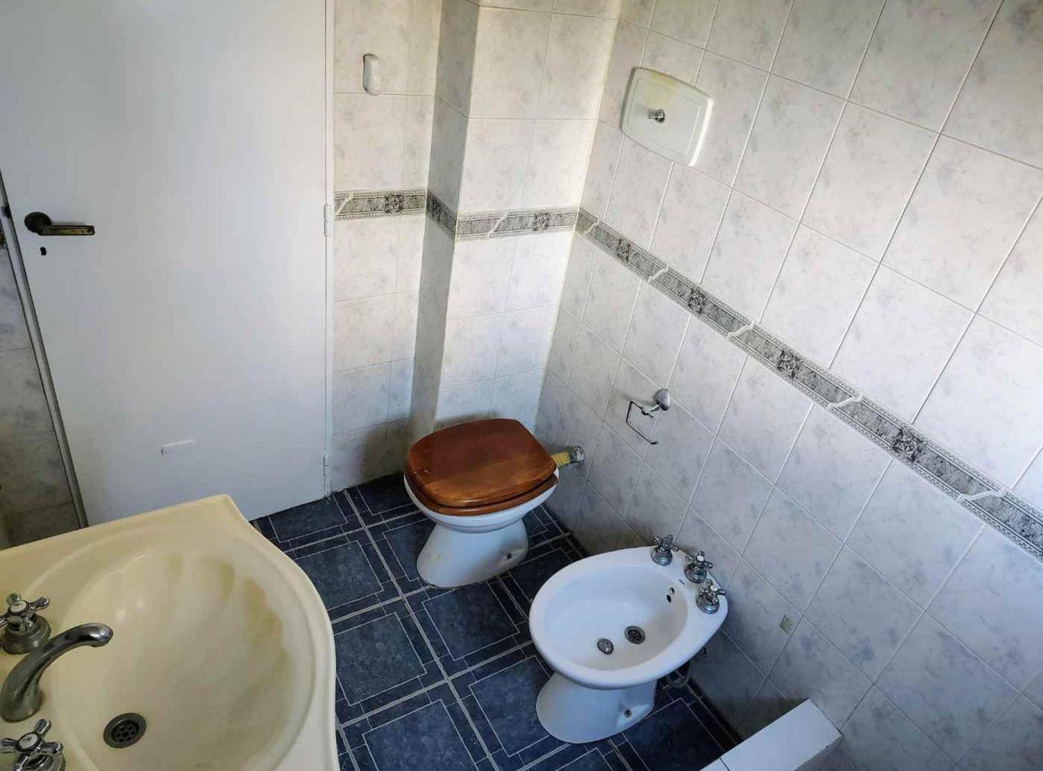 Foto de VENTA-PH 2 AMB-3ER P POR ESCALERA-APTO.CRED-V.LURO, imagen 3