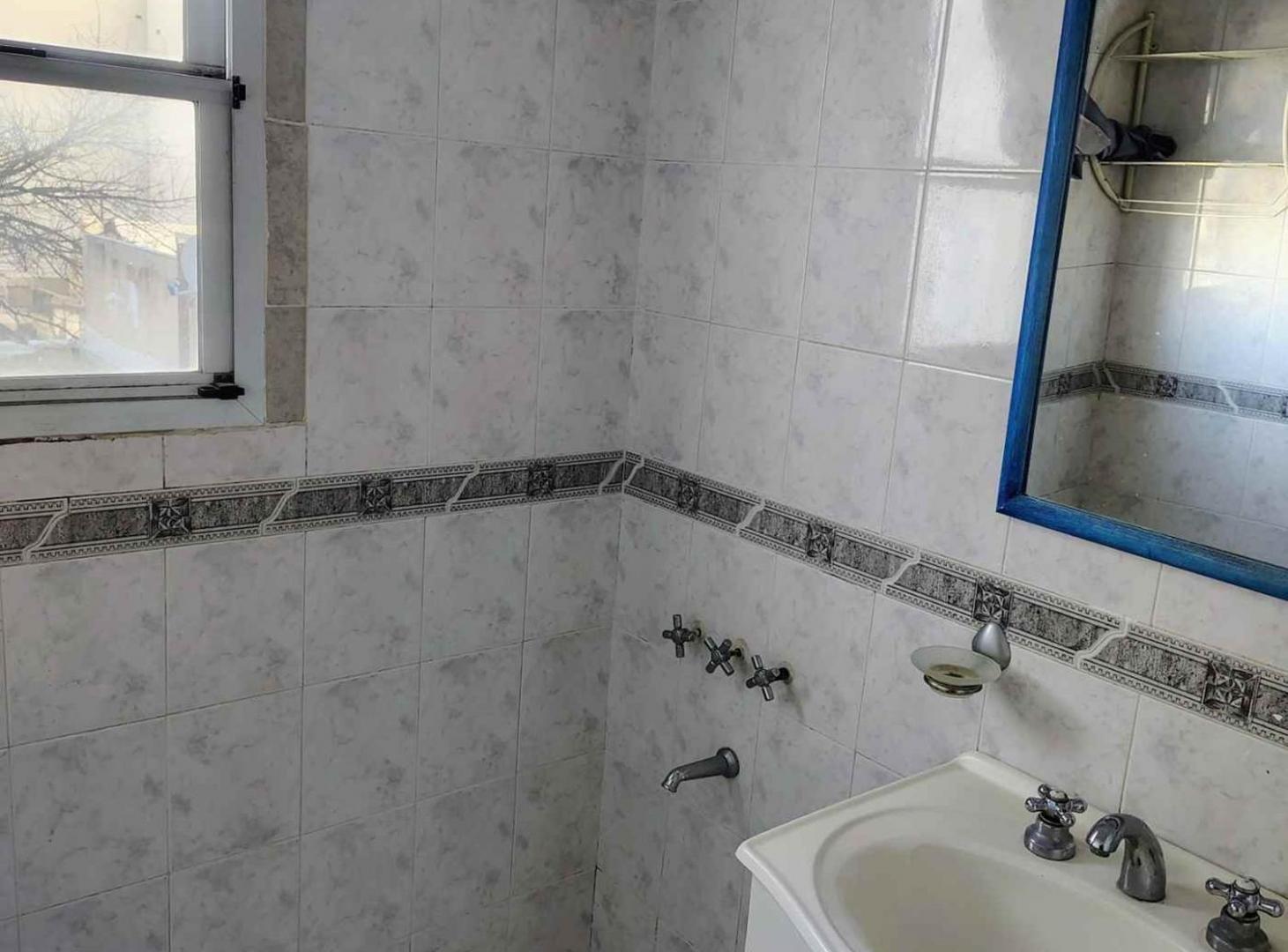 Foto de VENTA-PH 2 AMB-3ER P POR ESCALERA-APTO.CRED-V.LURO, imagen 5