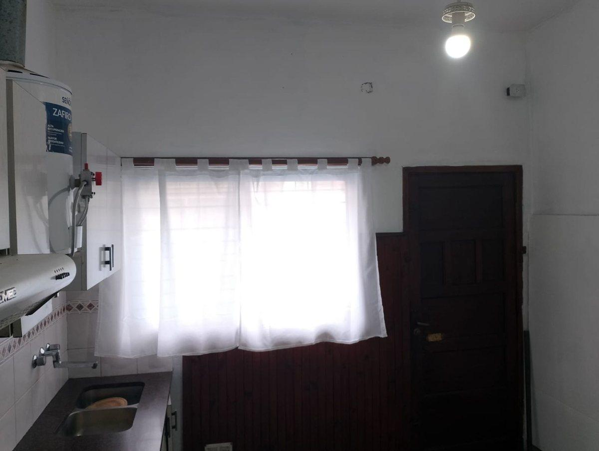 Foto de Venta 2 casas en block en Quilmes Oeste, imagen 1